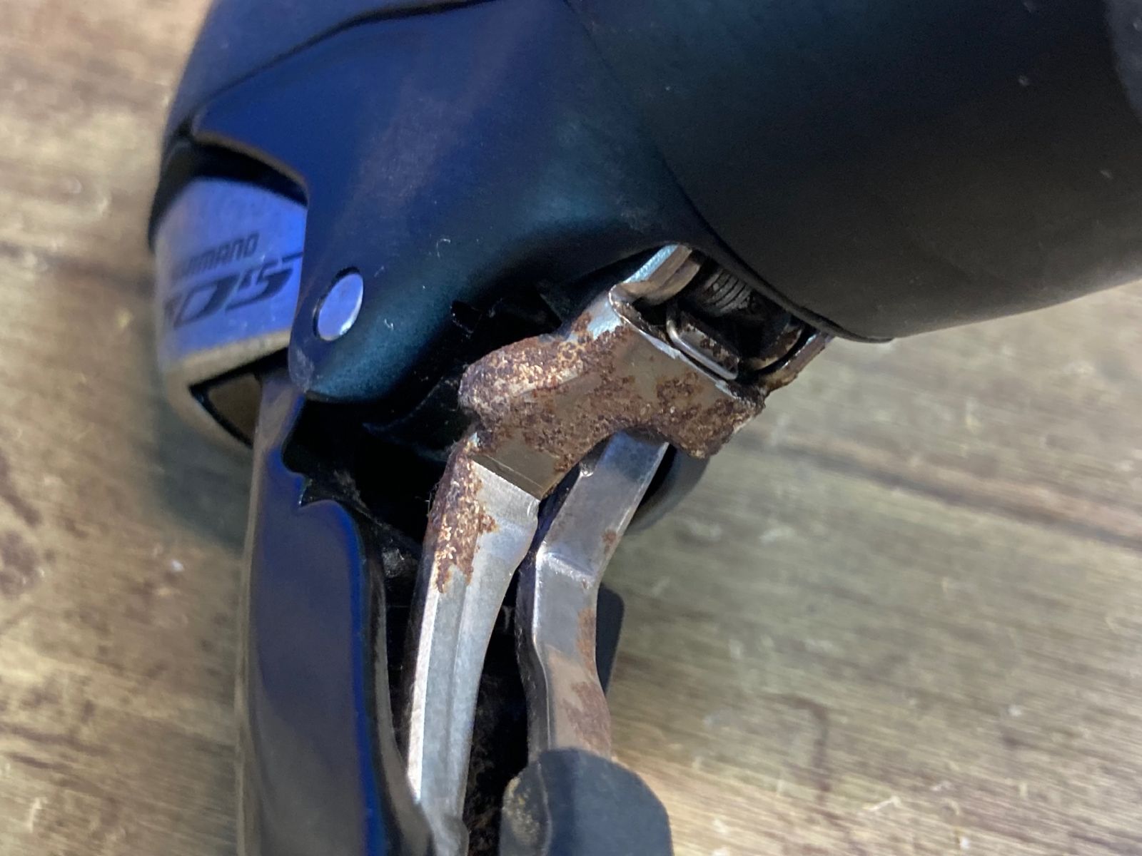 IN713 シマノ SHIMANO 105 ST-5700 STIレバー 左