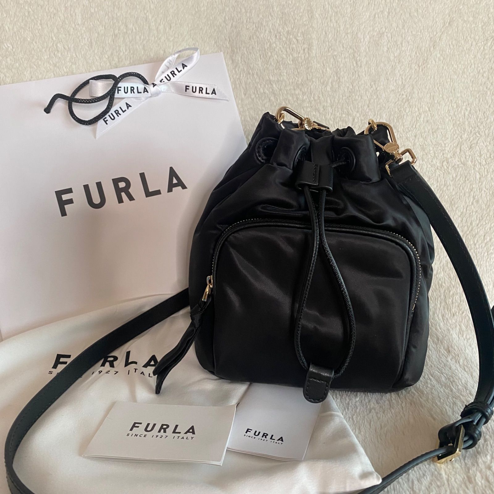 新品 大人気 FURLA GAIA MINI SOFT DRAWSTRING 現行ロゴ ショルダー 