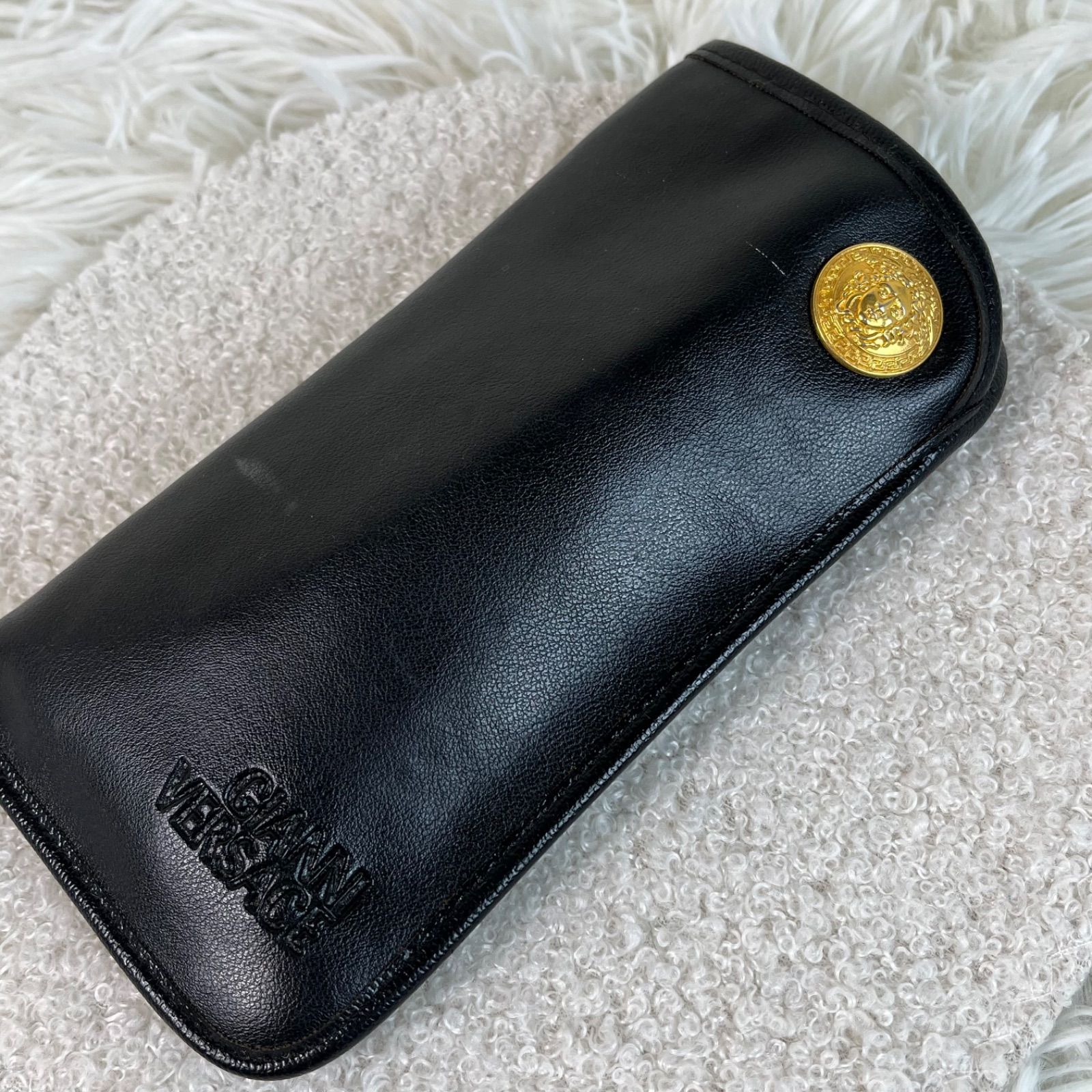 美品 GIANNI VERSACE サングラス レザーケース付き MOD424 - メルカリ