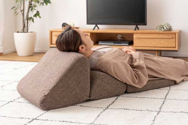 ツイードの3wayテレビ枕マット