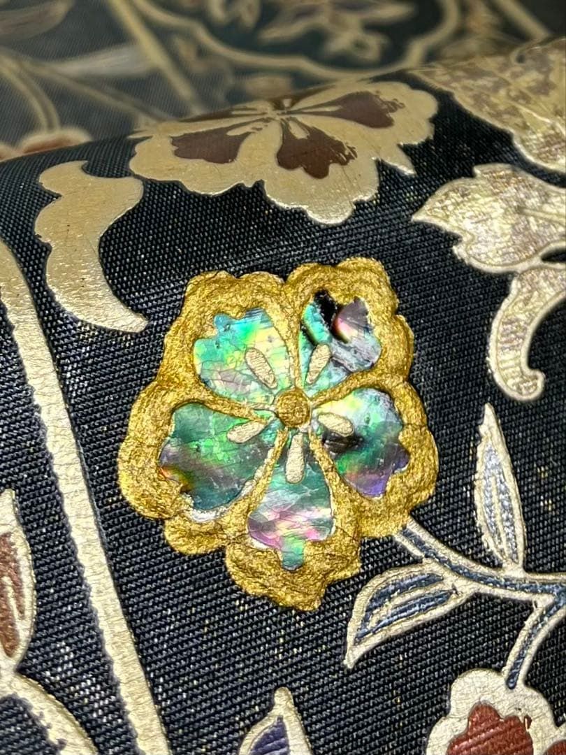 螺鈿細工 袋帯 唐花文様 金彩 正絹 お太鼓柄 - メルカリ