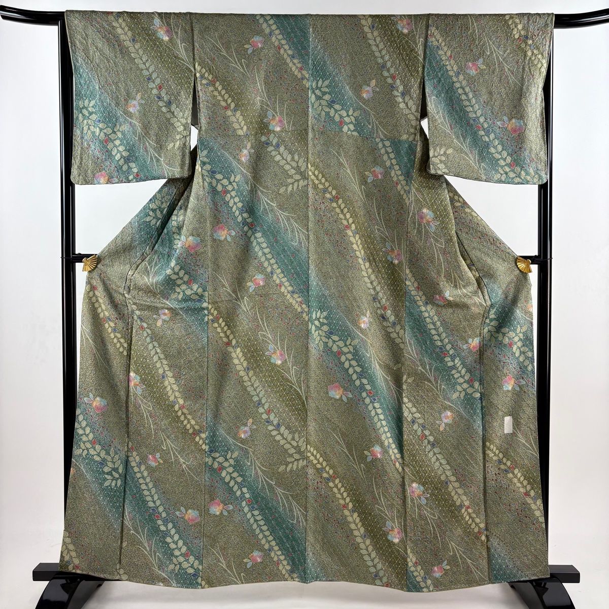 配送商品は通常配送無料。 訪問着 身丈160.5cm 裄丈66cm M 袷 辻が花柄 金彩 ぼかし 抹茶色 正絹 秀品