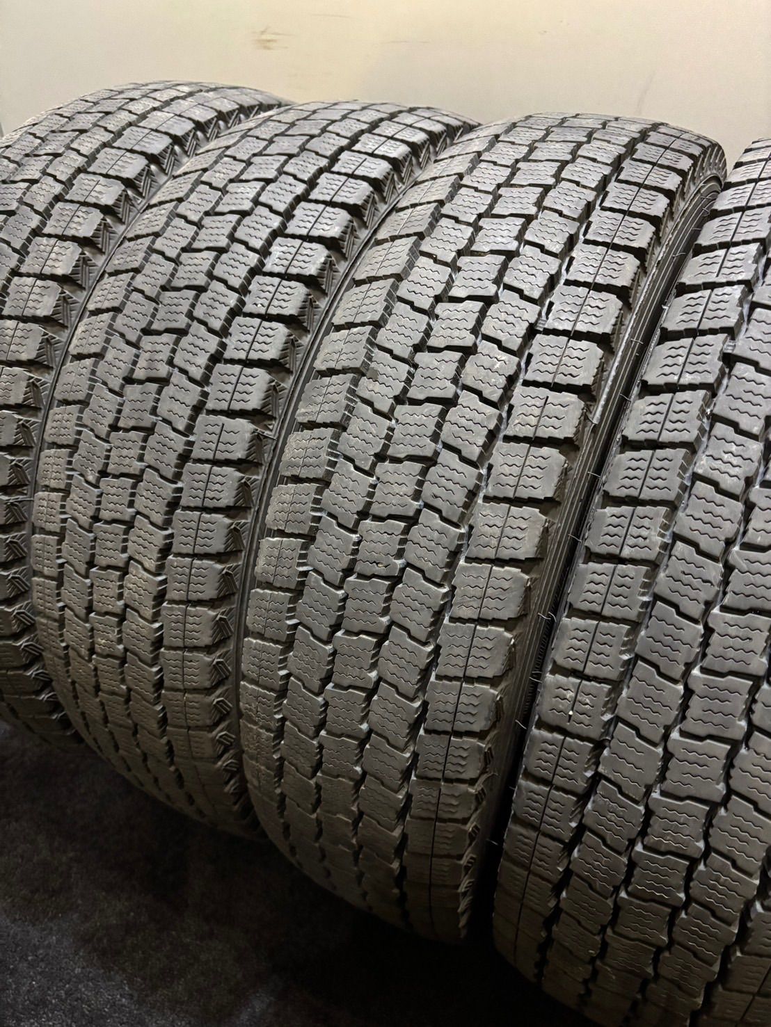 165/80R14 91/90N LT GOODYEAR/ICE NAVI CARGO 22年製 スタッドレス 4本 プロボックス NV200 ボンゴ バネット (4-H713)