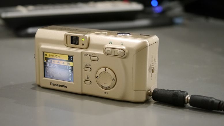 Panasonic LUMIX DMC-F7【中古・動作確認済み】 - メルカリ