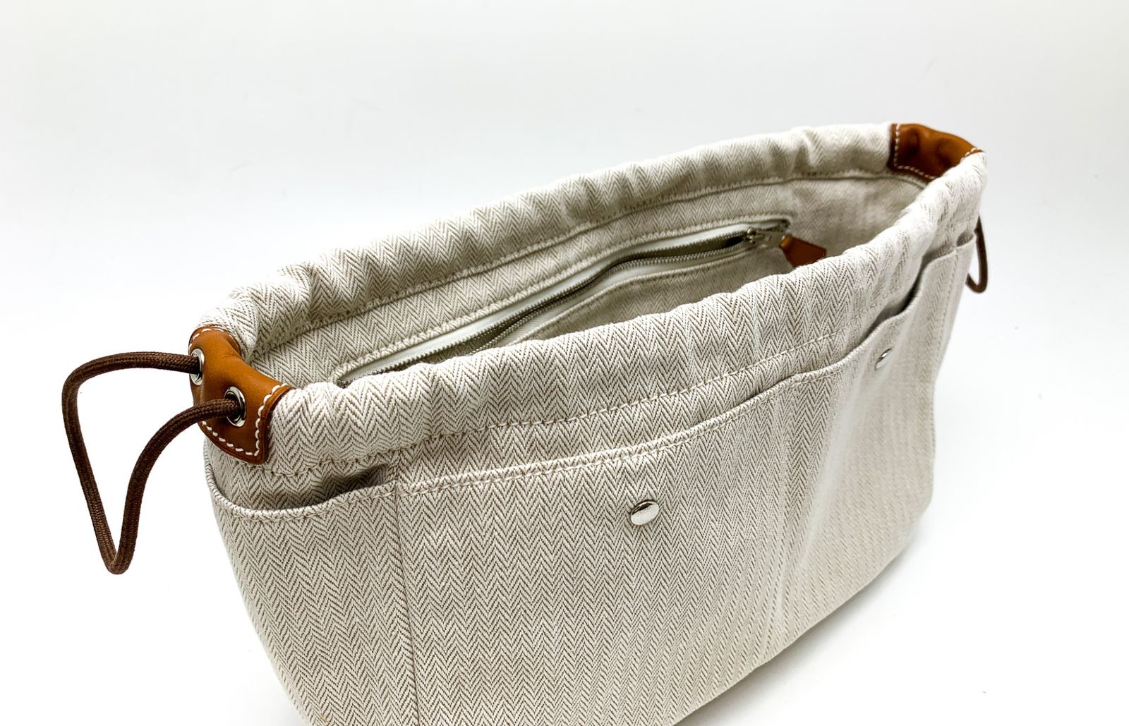 エルメス　フールビ 25 バックインバック エルメス「フールビ」は整理しやすいバッグインバッグ？使い方や