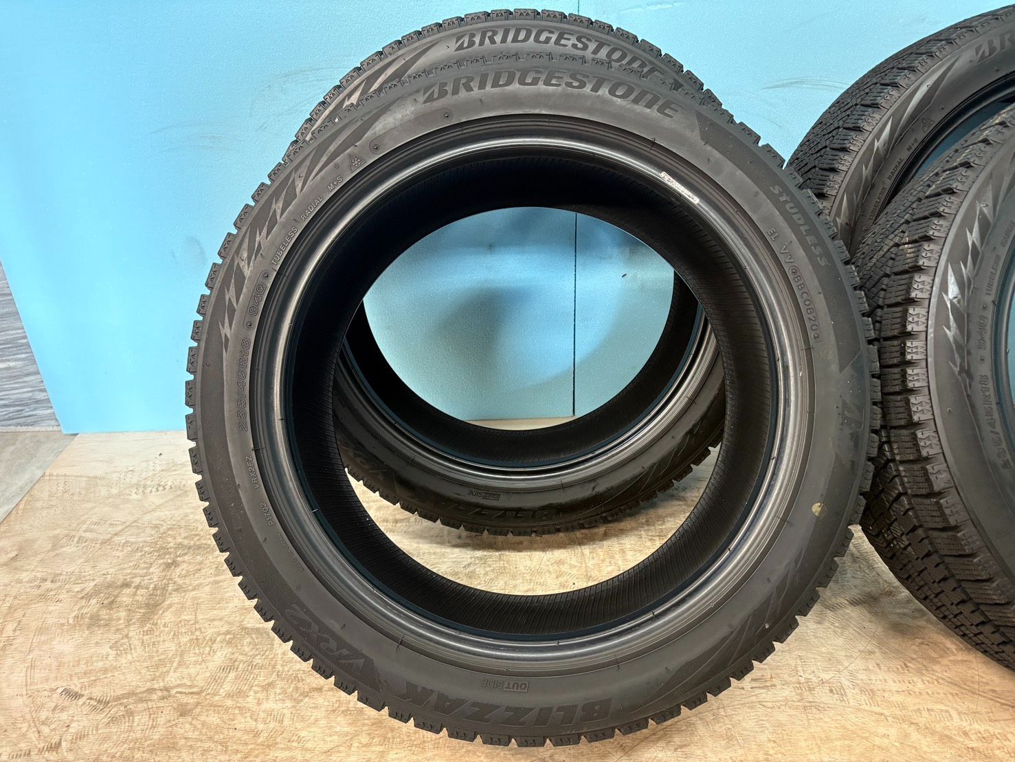 235|45|R18 VRX2 スタッドレス ブリヂストン BLIZZAK VRX2 18インチ ４本セット R18No2