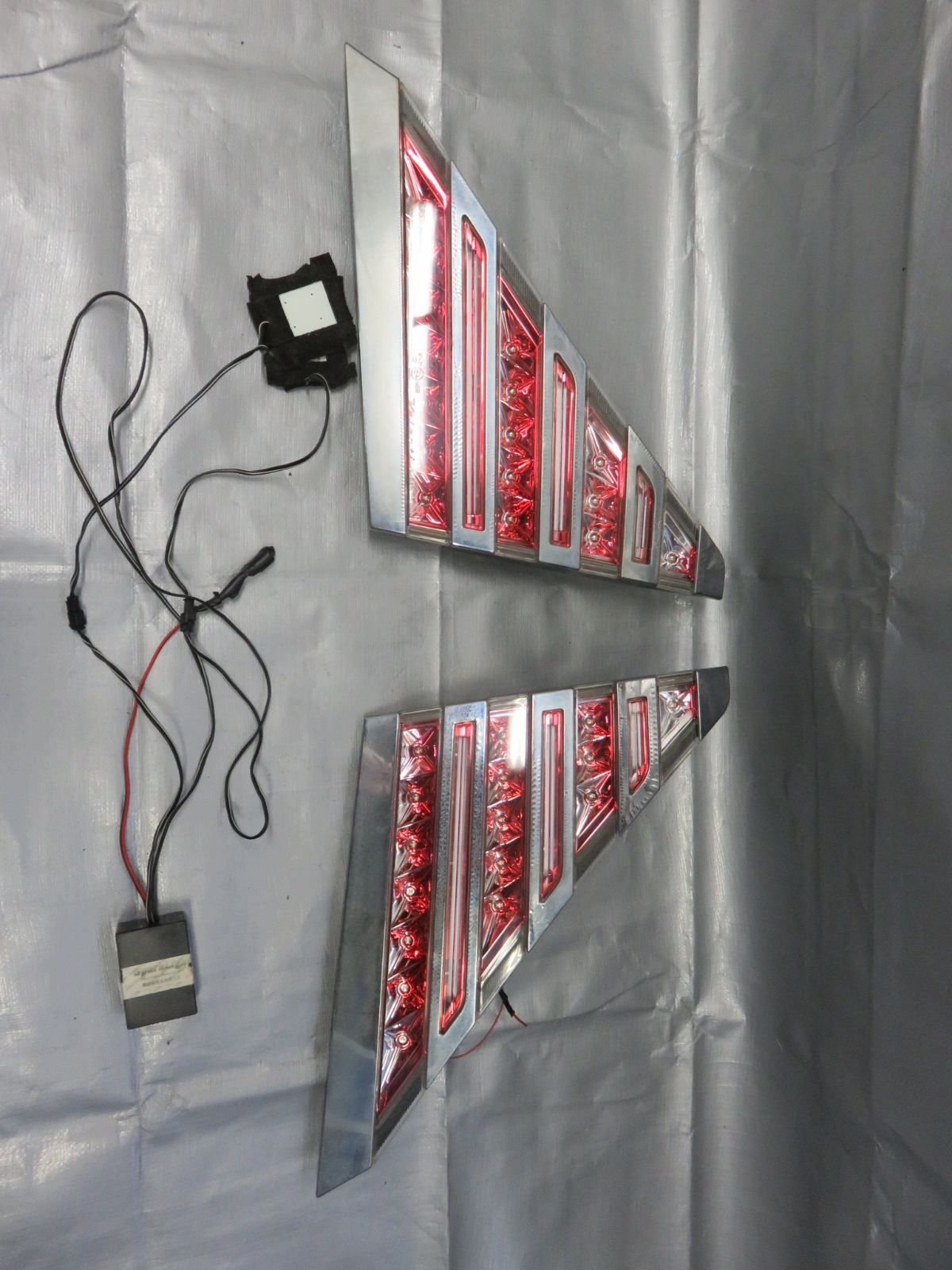 STD4382 アルファード/ヴェルファイア ANH20W ANH25W/GGH20W GGH25W LED テールライト テールランプ/リアゲート/バックドア レンズ 左右