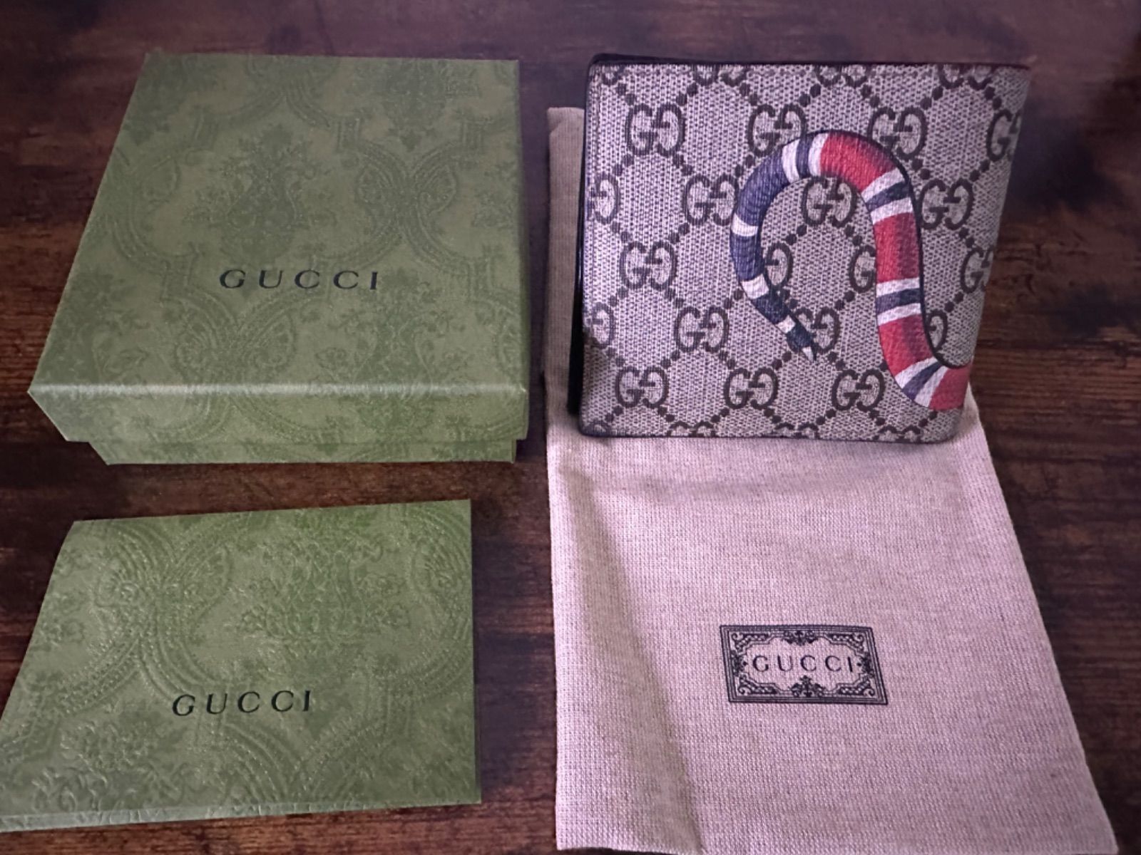 美品】GUCCI グッチ 二つ折り財布 サイフ ウォレット GG