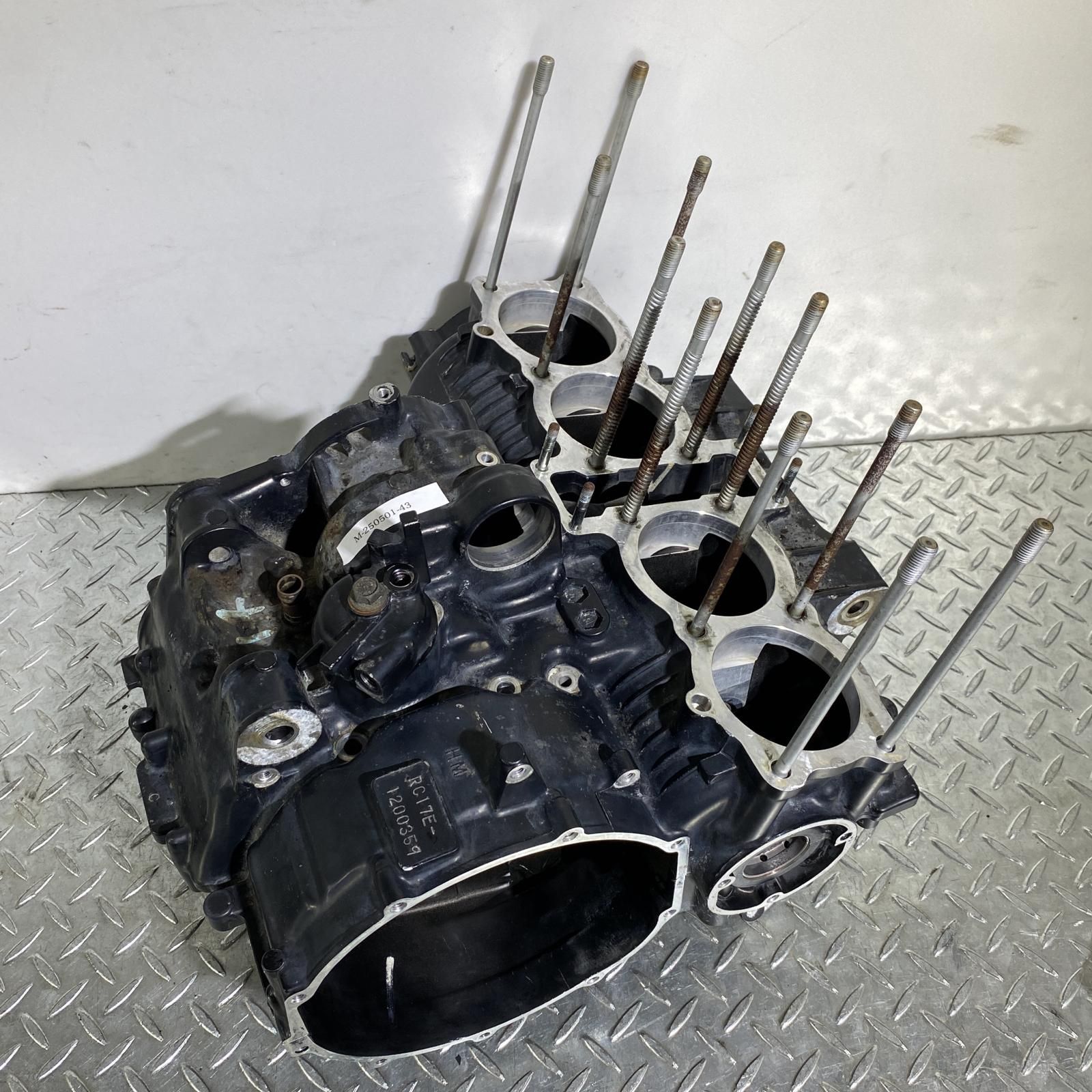 RC42 クランクケース