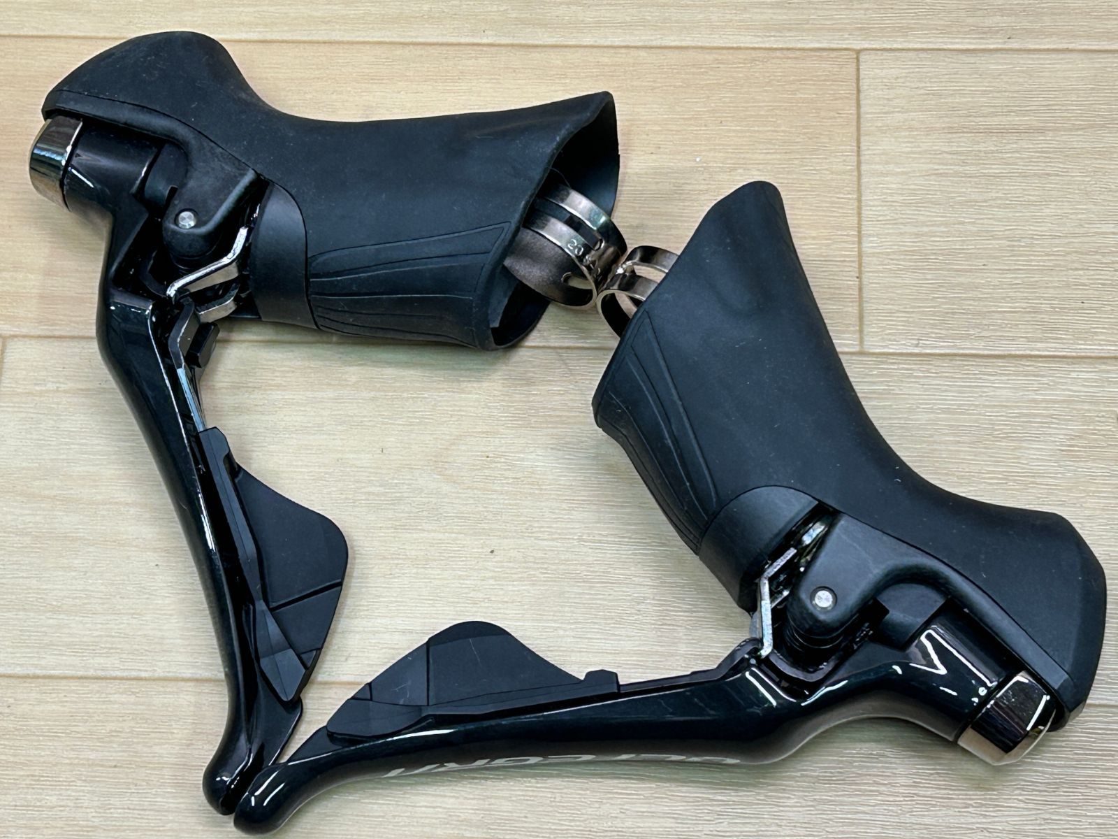 イチ推し!! 極上品!! SHIMANO ULTEGRA ST-R8000 2×11s 414g