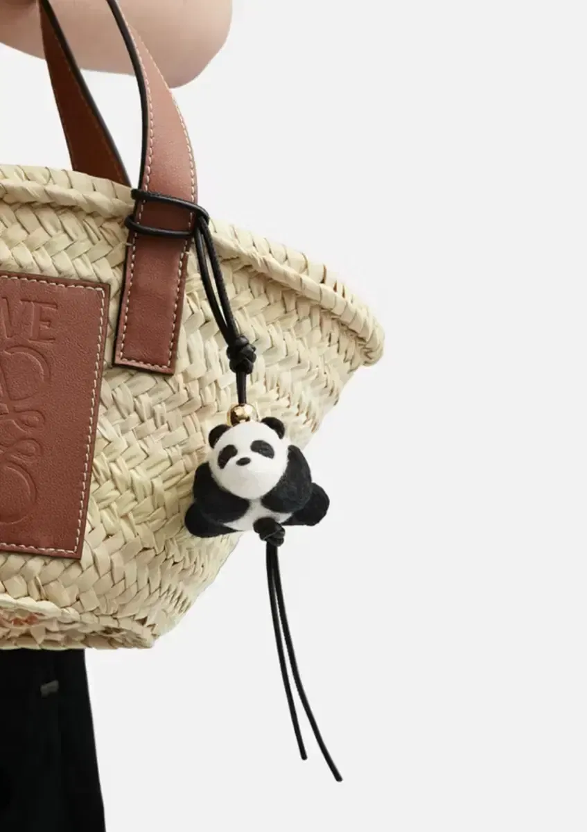2025年最新】loewe パンダの人気アイテム - メルカリ