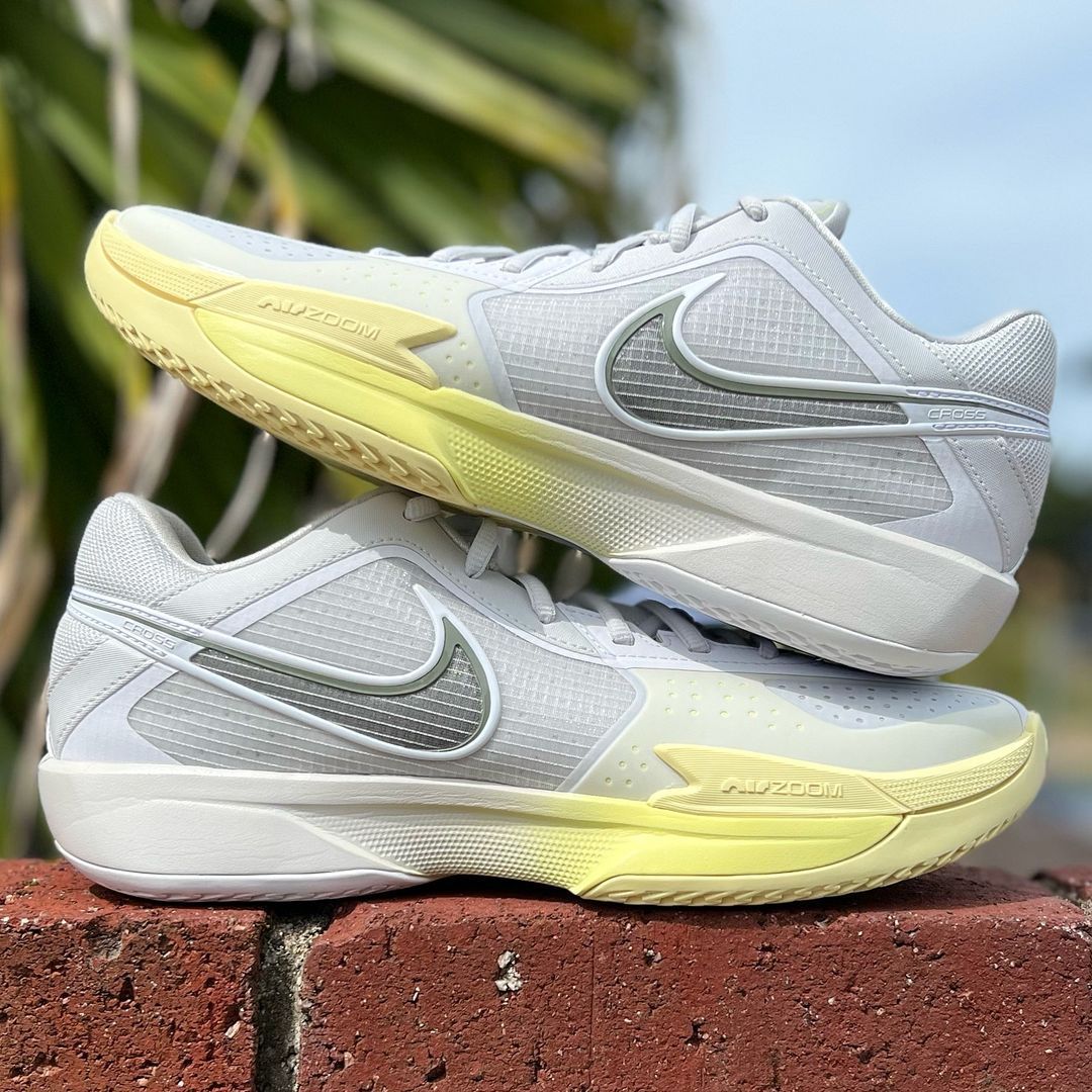 NIKE AIR ZOOM G.T. CUT CROSS WILD BERRY GT MEN S photon dust white wild berry HF0231 002