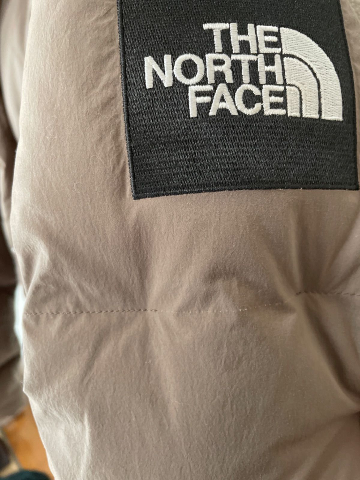 NORTH FACE)人気腕ワッペン キャンプシエラショートダウンJKT - メルカリ