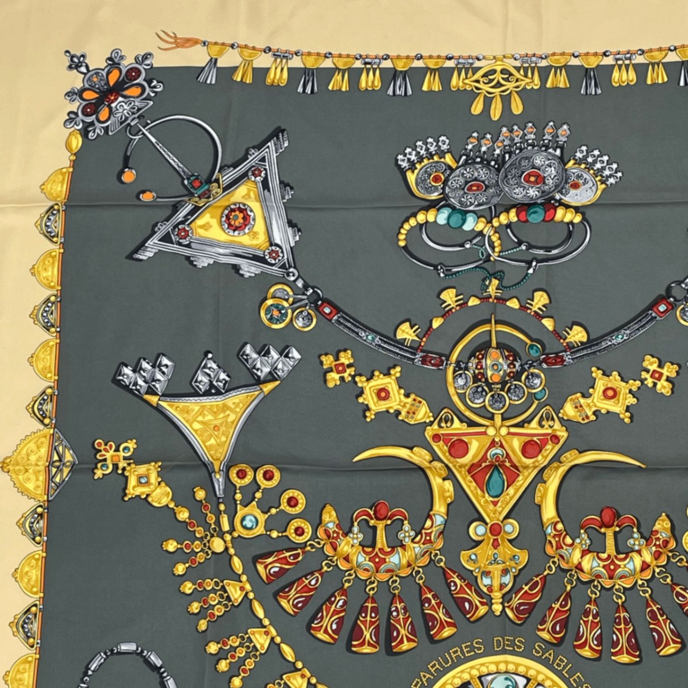 HERMES エルメス スカーフ カレ90 PARURES DES SABLES 砂漠の