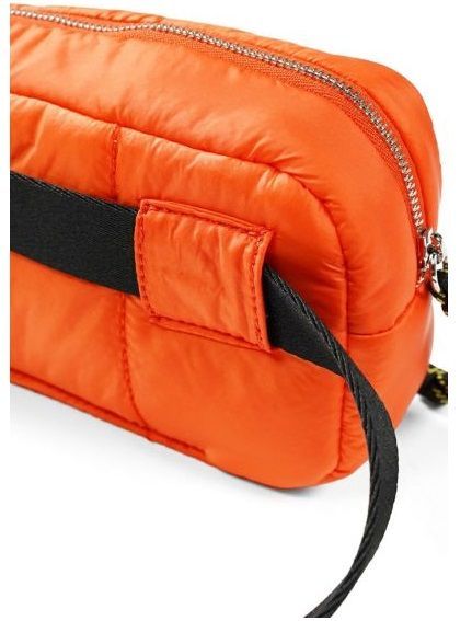 A.P.C(アーペーセー) Puffy ヒップバッグ 24236-1-02229 - メルカリ