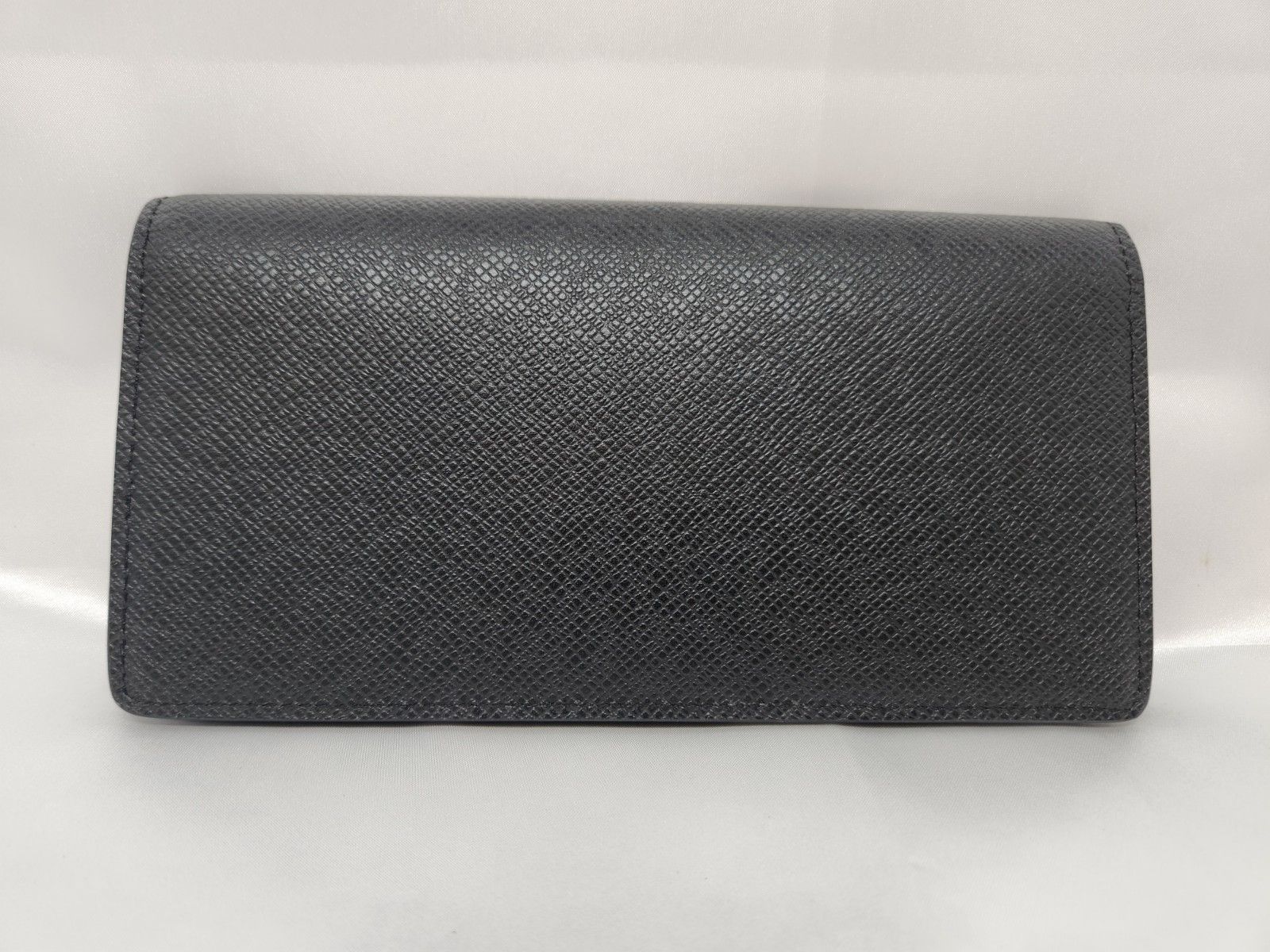 Louis Vuitton ポルトフォイユロン タイガ ブラック 長財布 札入れ ネーム入り M33402 M-1147