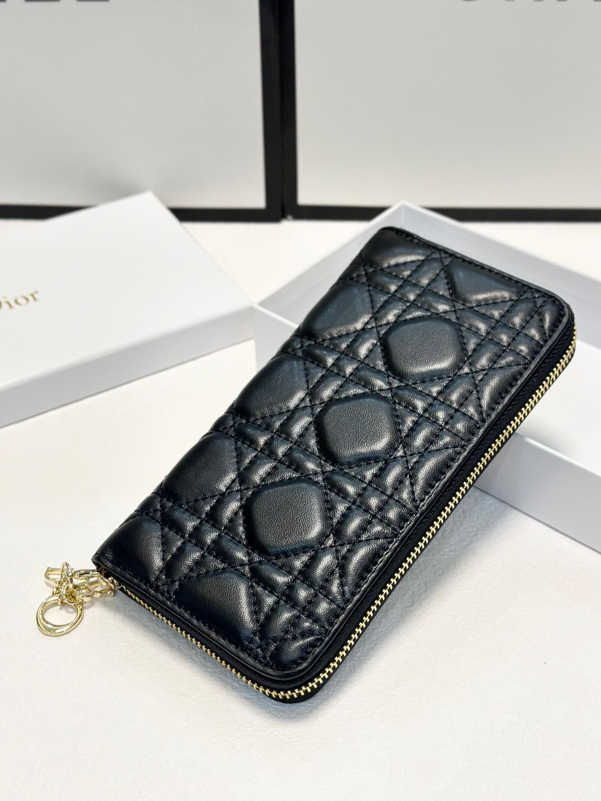 DIOR 最新モデル