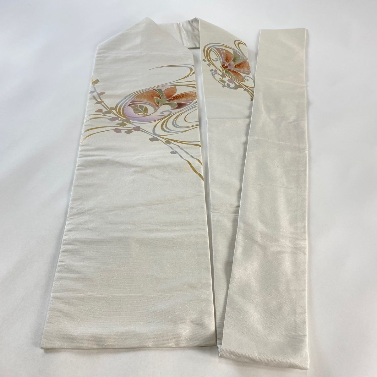 名古屋帯 秀品 花唐草 流水 金銀彩 白 正絹 【中古】 - メルカリ