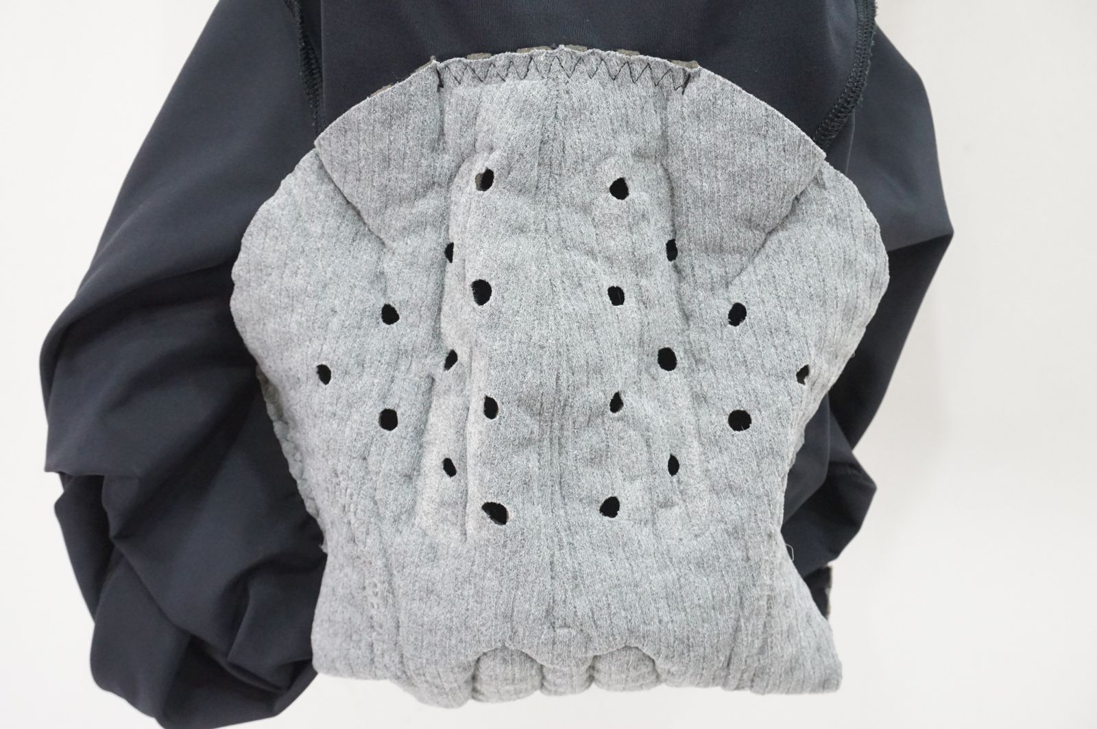 を徹底比較。 車・バイク・自転車 ASSOS 「アソス」 Mサイズ ビブ