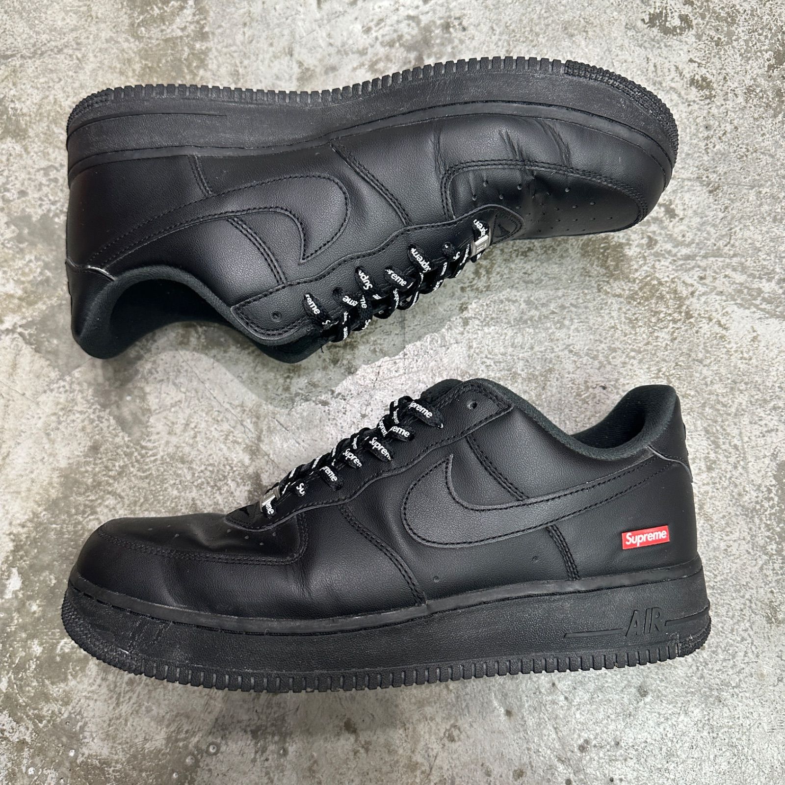 Supreme × NIKE Air Force 1 Low 