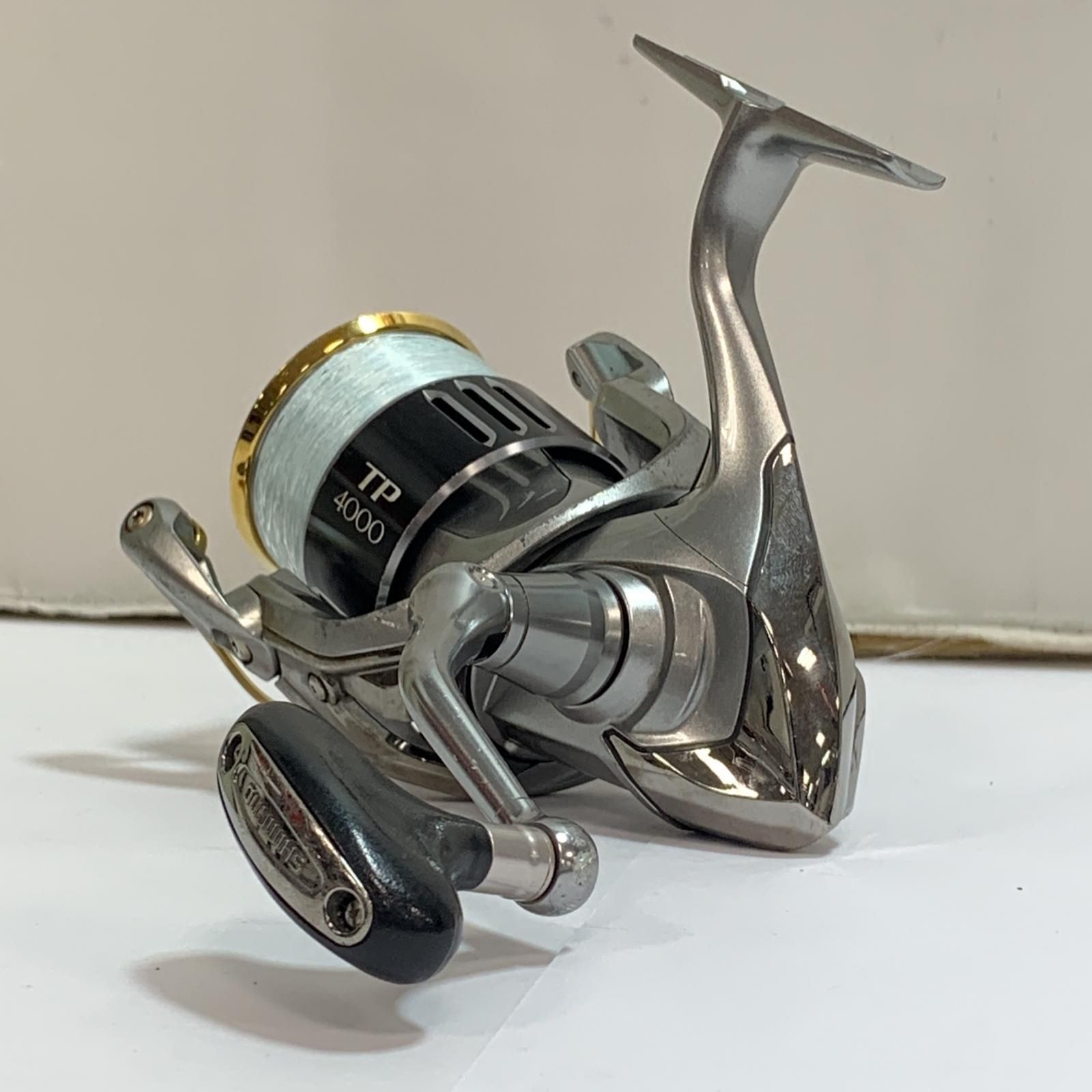 SHIMANO シマノ 15 ツインパワー 4000PG スピニングリール キズ SHIMANO シマノ 15 ツインパワー 4000PG スピニングリール キズ