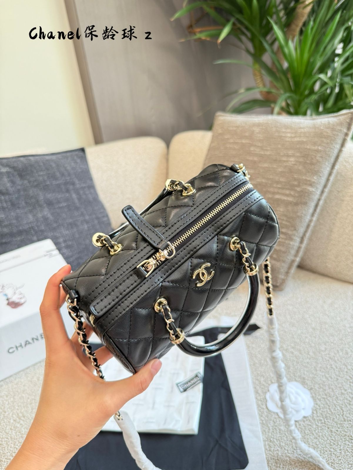 CHANEL☆新作25SS ミニ ボーリング バッグ Mini bowling bag, Calfskin & gold-tone metal, black