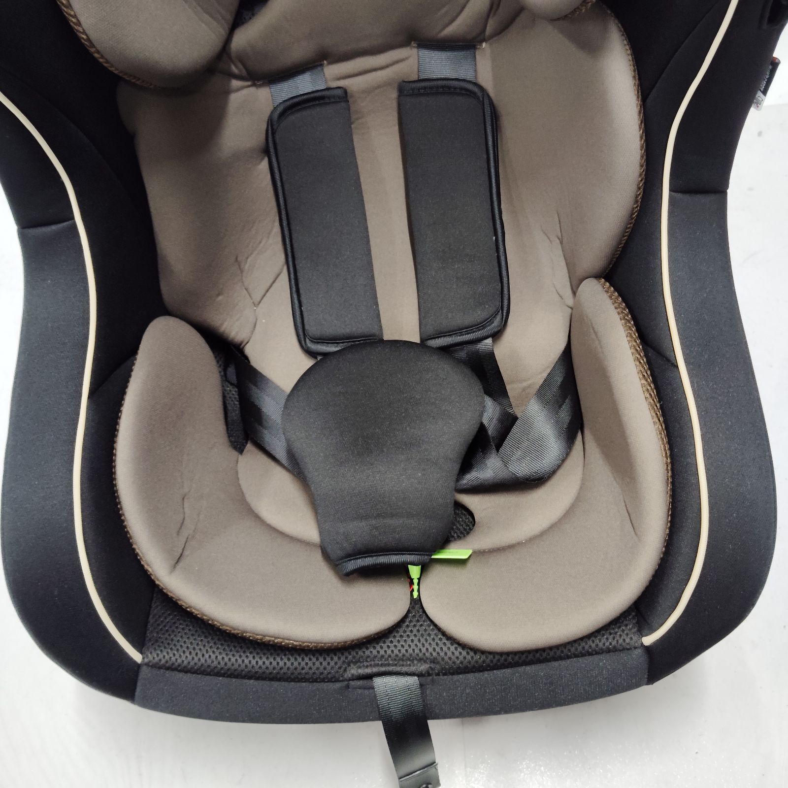 【美品】マムズキャリー レジェプレミアム チャイルドシート ブラックブラウン B-234MCレジェプレミアム – シーエー産商