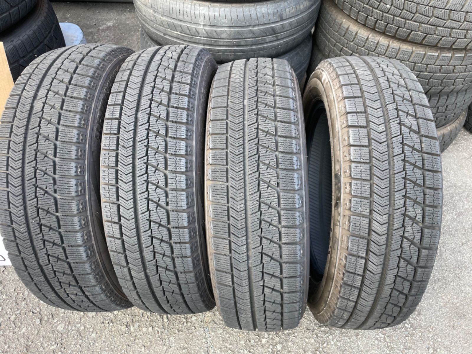 （F0128）中古スタッドレスタイヤ４本セット！155/65R14 ブリヂストンVRX 2019年製造！ウエイク、スペーシア、ワゴンR、タントなどに