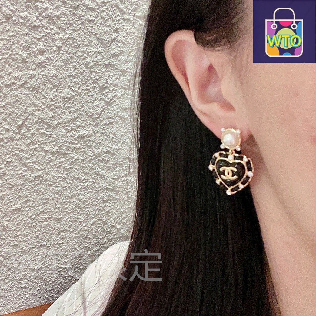 今日 Chanel ダブル C イヤリング オリジナルリプリカロゴ 在庫 価格