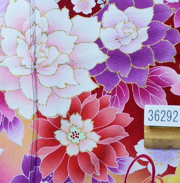 振袖 正絹 着物 単品 仕立て上がり 百花繚乱 花びらにラメ 濃赤