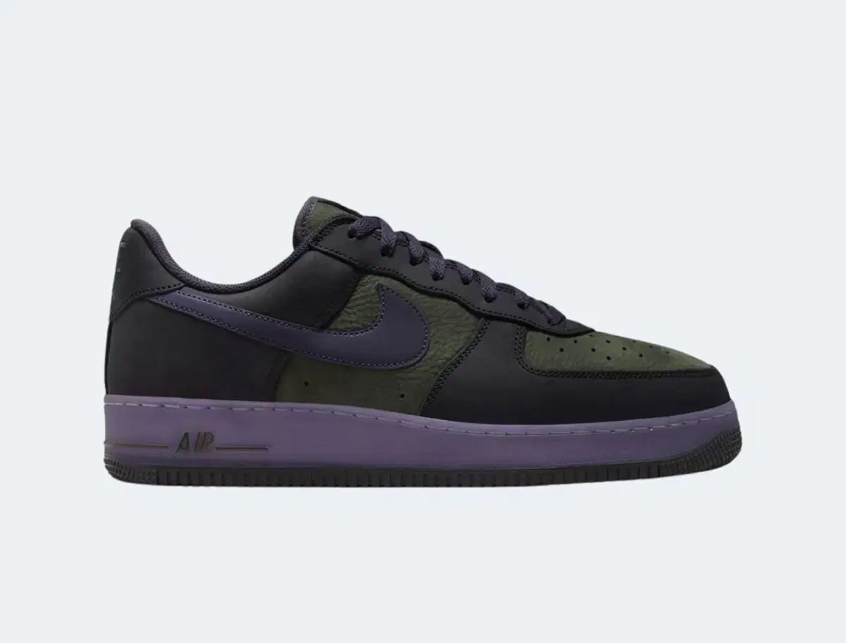 300 NIKE(ナイキ) エアフォース 1 レトロ ソウル 黒 アン セコイア ナイキコリア