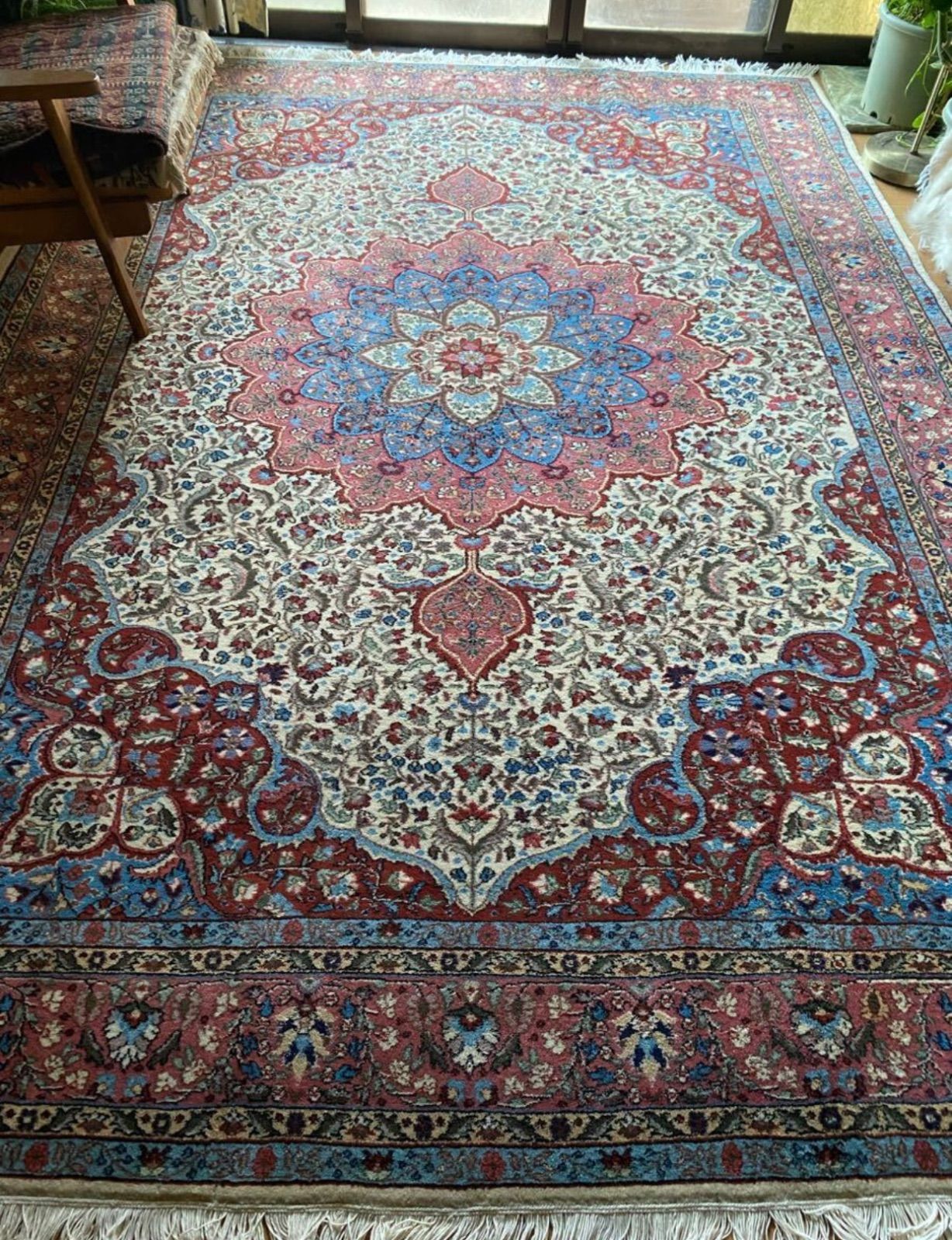 上絨毯700年の歴史イズニック柄皆様大満足のおすすめ絨毯