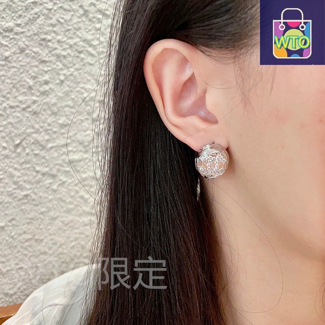 CHANELヴィンテージイヤリング CHANEL(シャネル) 70's coco mark rhinestone earrings ココ