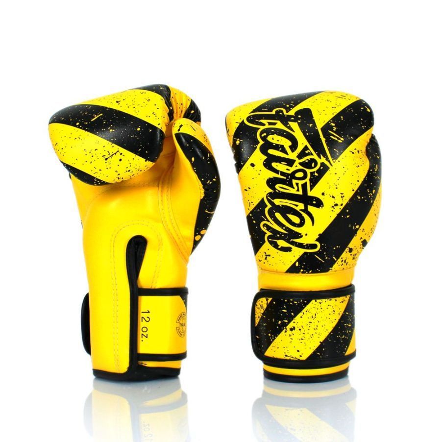 Fairtex フェアテックス グローブ 黒・黄 14オンス タイで購入 Fairtex