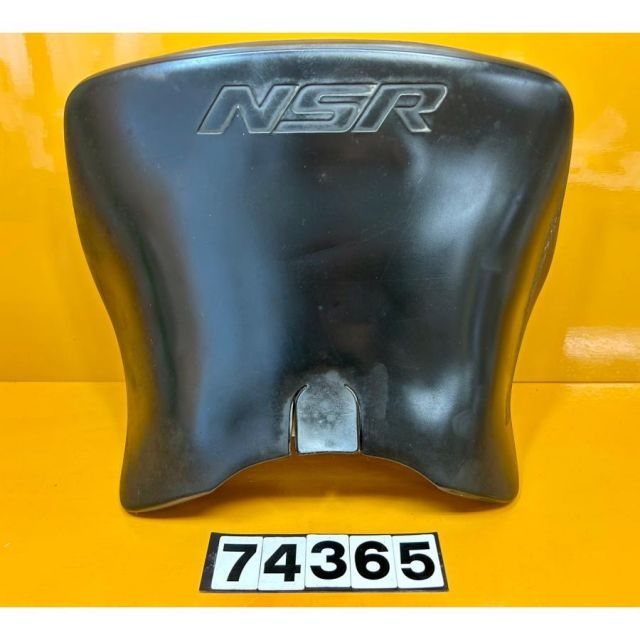 74365 中古 HONDA ホンダ NSR250 純正シート メイン ネジ錆あり 74365 中古 HONDA ホンダ NSR250 純正シート メイン ネジ錆あり
