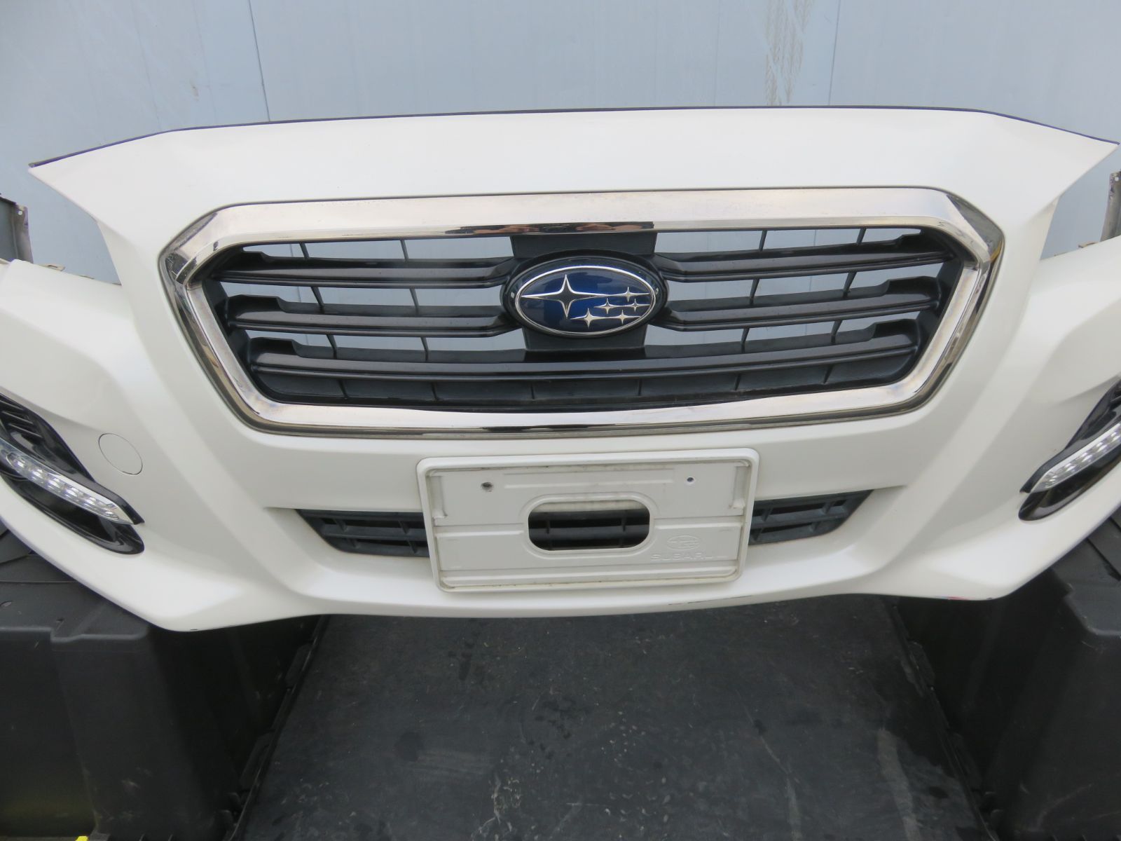 クリスタルパールホワイト