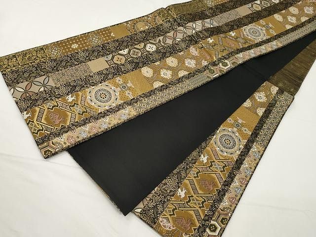 平和屋着物●麭塵　京の名工染匠越後屋通博　六通柄袋帯　唐織　正倉院吉祥花文　黒地　金糸　正絹　逸品　CAAX9449yk 平和屋着物○麭塵 京の名工染匠越後屋通博 六通柄袋帯 唐織 正倉院吉祥
