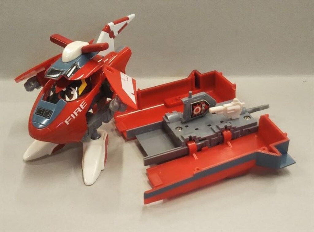 新品 トミー 超特急ヒカリアン のりもの王国 　てれびくん　レスキューウイン 新品 トミー 超特急ヒカリアン のりもの王国 てれびくん