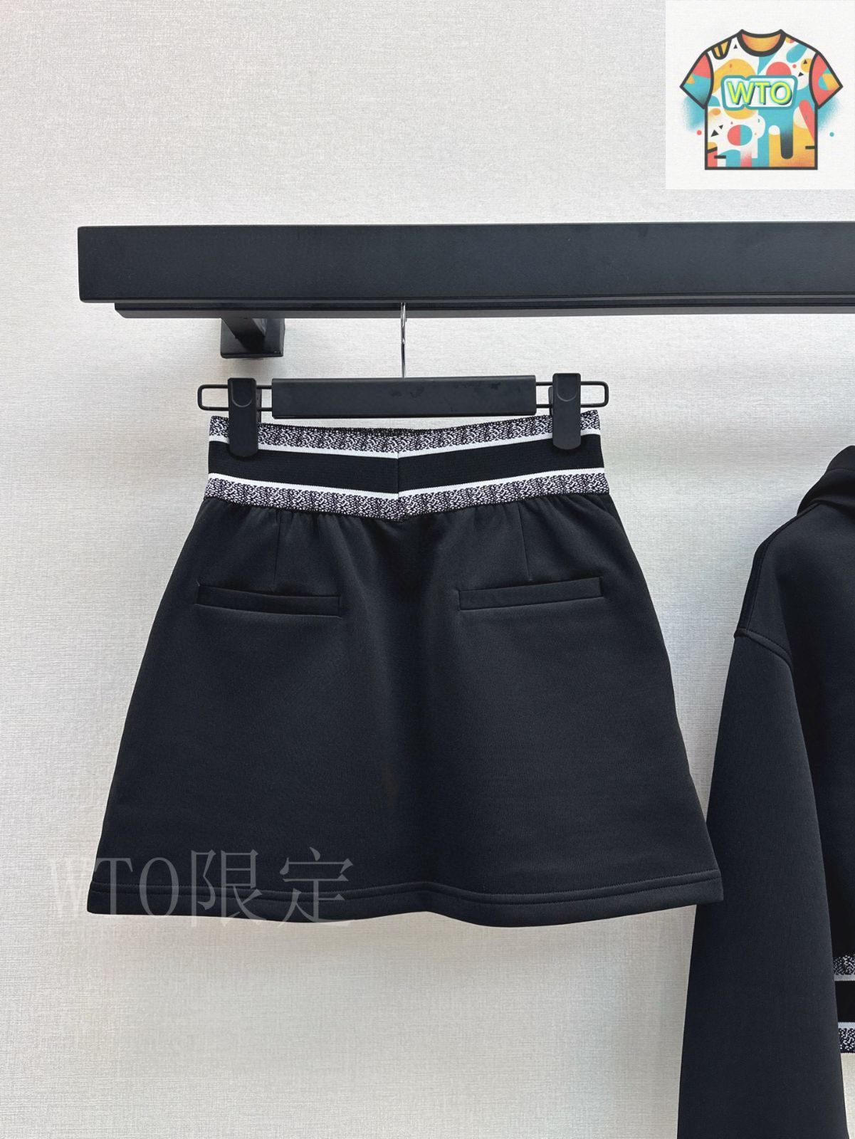 【国内発送☆カジュアル】DIOR ジップ付き ミニスカート 210.jpg