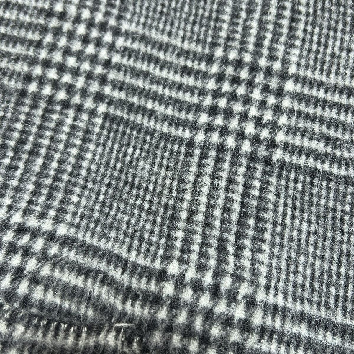 グレー×黒 長袖