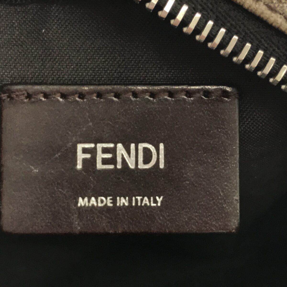 FENDI フェンディ ズッカ柄 ショルダーバッグ ショルダーポーチ ポシェット