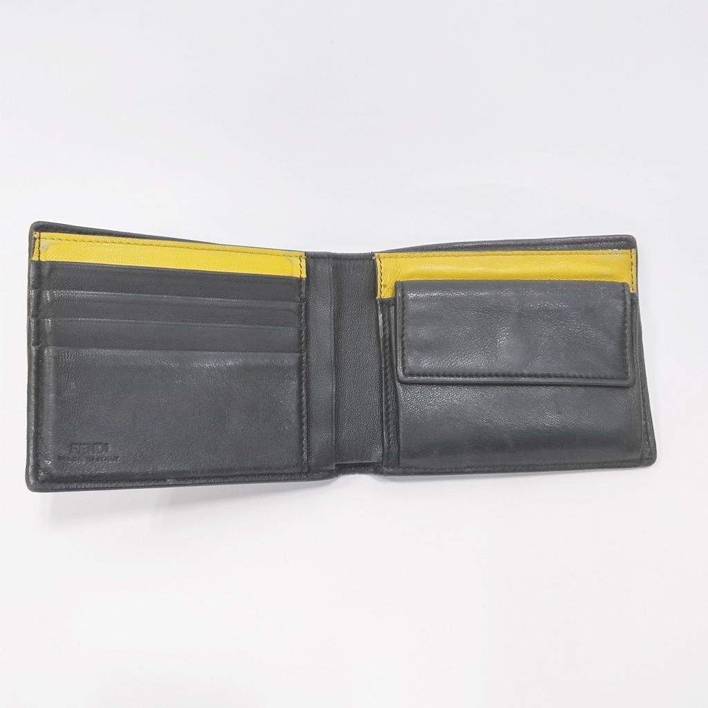 FENDI 二つ折り財布 モンスターアイデザイン 黒/黄色 FENDI 二つ折り財布 黒/黄色 FENDI 二つ折り財布 モンスターアイ