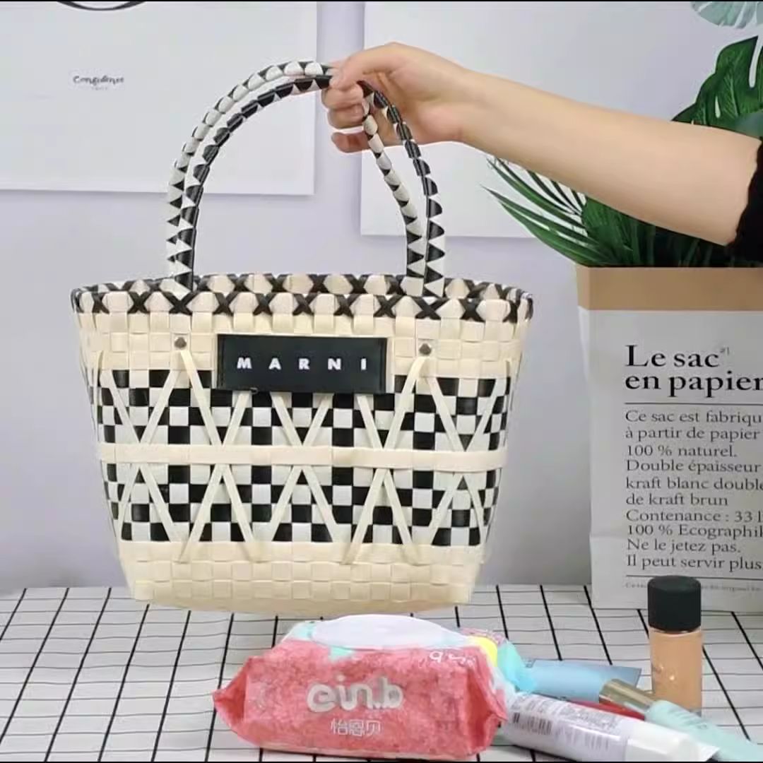 MARNI マルニ フラワーカフェ バッグ アニマルバスケット ピクニックバッグ マルニマーケット カゴバッグ ストローバッグ 軽量 黒白 - メルカリ