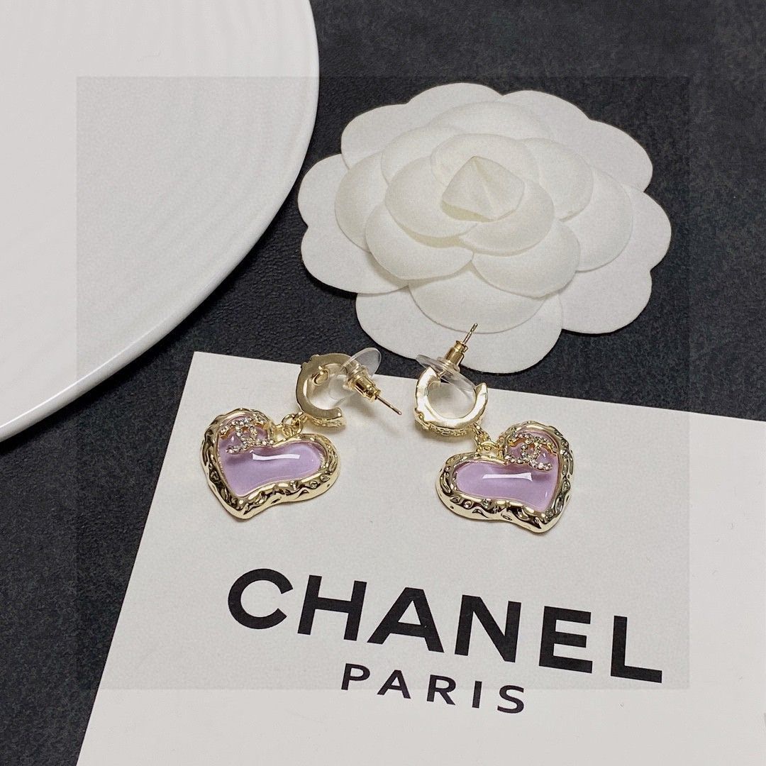 ChanelのダブルCダイヤピアスです
