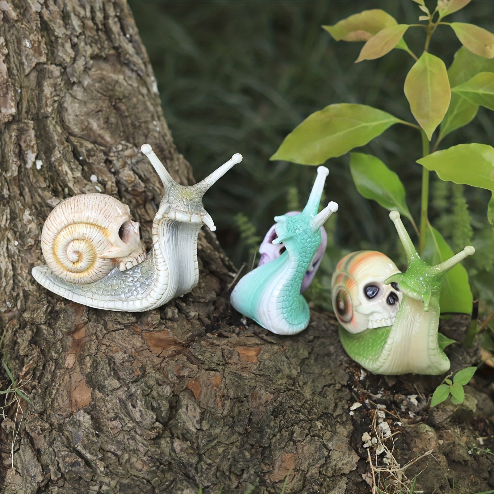 LALIQU、カタツムリの置物、新品未使用品です✨ 3体セット カタツムリ 置物 フィギュア 樹脂製 13cm 水色 化け物 がい