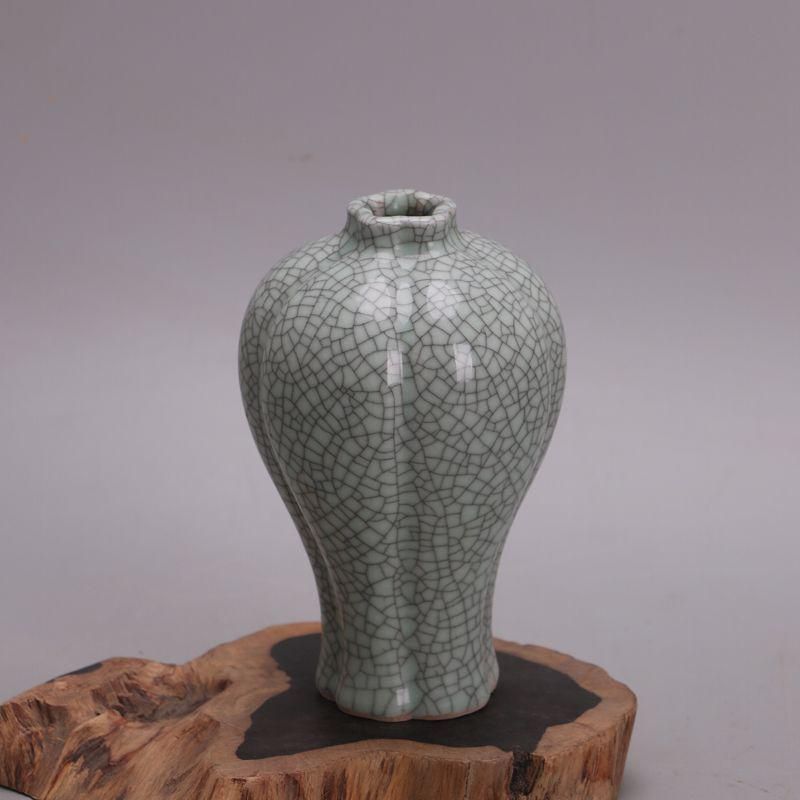 宋官窯開片花稜帯蓋梅瓶  景徳鎮 陶磁器 装飾品 現代工芸品 美術品 置物 宋官窯開片花稜帯蓋梅瓶 景徳鎮 陶磁器 装飾品 現代工芸品 美術