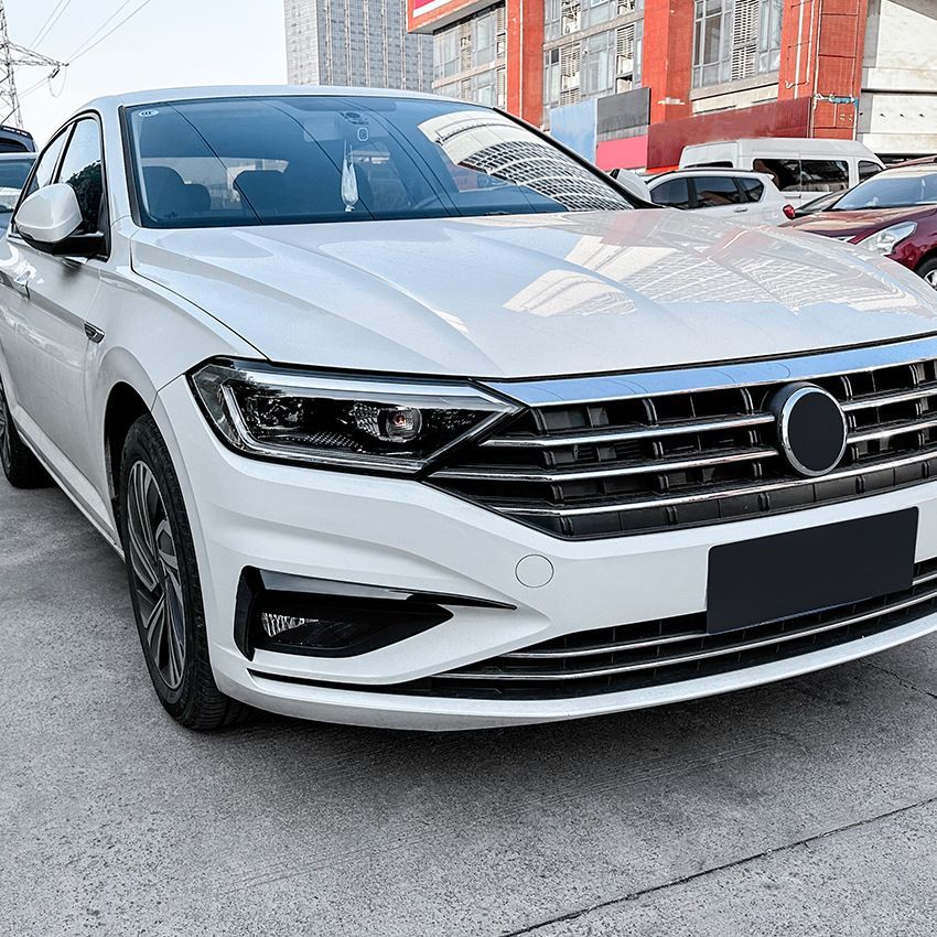 カーエアロ メンズ スタイリッシュ 春夏向け フォルクスワーゲン Jetta MK7 2019～2021年式対応 フロントエアダムスポイラー 風刀タイプ 外装ドレスアップ ABS製 ピアノブラック 47×18×5cm