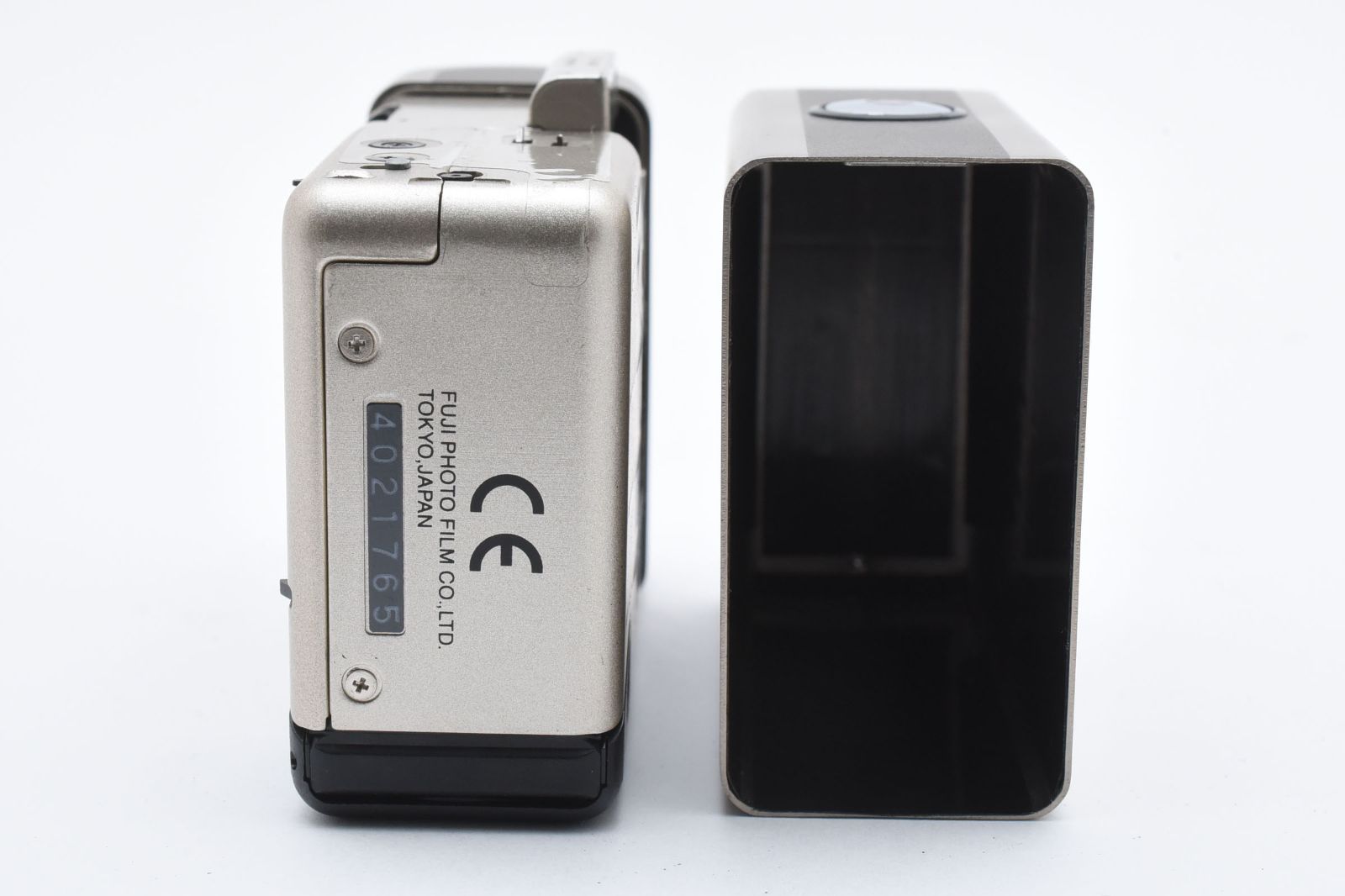 美品動作品 FUJIFILM EPION 1000 MRC TIARA ix FUJIFILM Epion 1000ix MRC Tiara Camera, Titanium with 24mm f