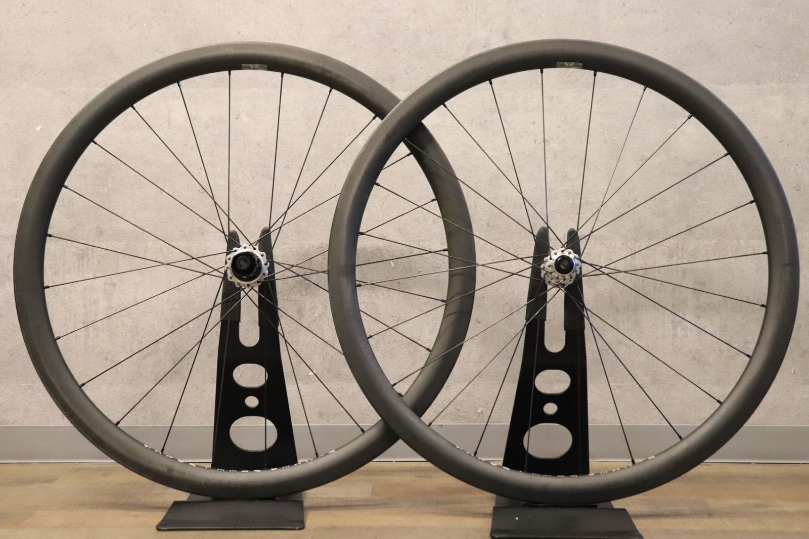 手組みホイール Suntour Alexeims クリンチャー SR Suntour XCM-AX Crankset - Bike World