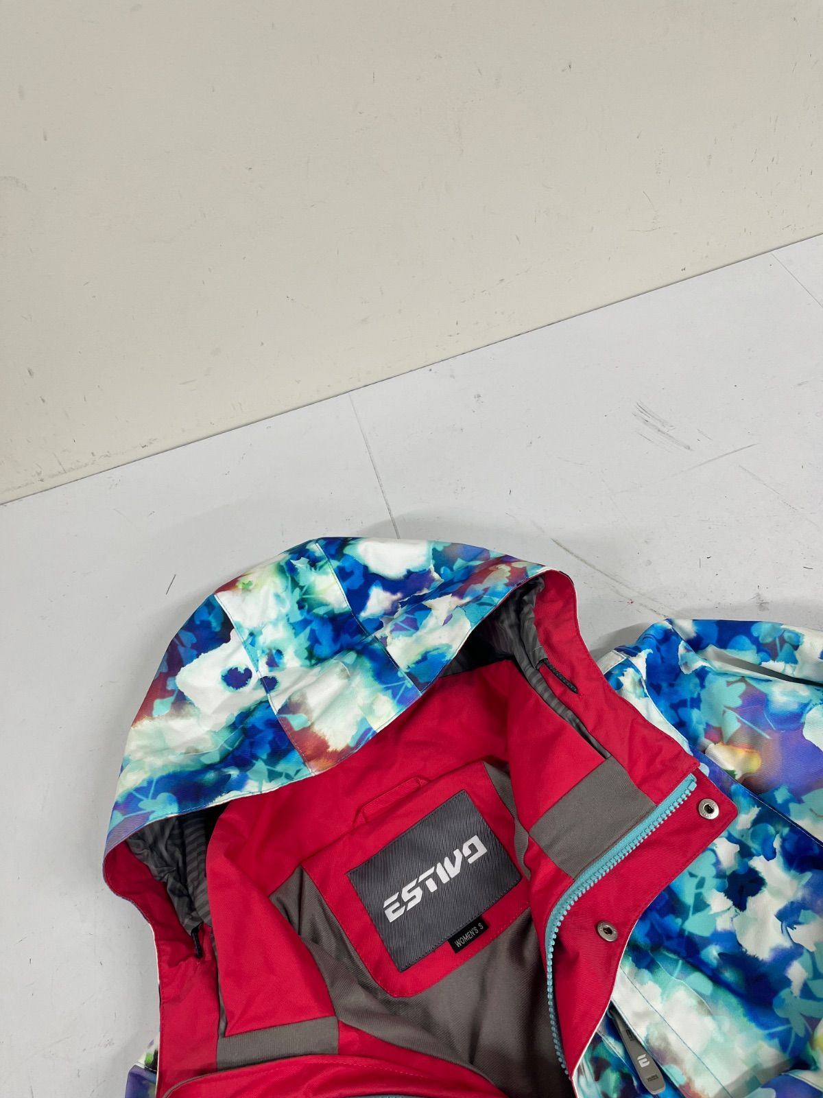 スノボーウェアセット 女性Sサイズ 美品 MONTEC レディース